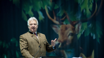 Több ezer hektár vadászterületet igényelt a Semjén Zsoltot kitüntető Safari Club elnöke