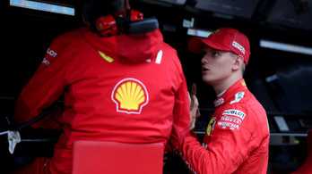 Schumacher a határokat kereste első F1-tesztjén