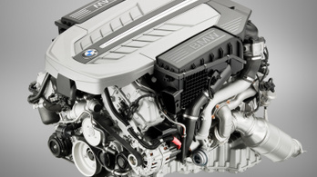 BMW: marad a V12-es motor