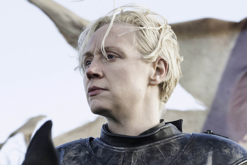 A Trónok harca csúnyácska Brienne-je a valóságban bombanő - Döbbenetes az átalakulása