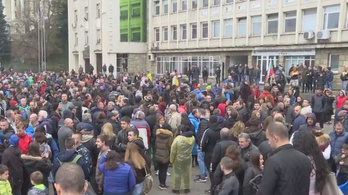 Romaellenes tüntetések voltak a bolgár Manchesterben