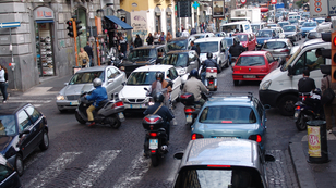 Nem ösztönzik autóvásárlásra az olaszokat