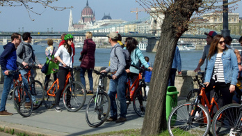 Félmilliárdért kaphatnak wifit a budapesti turisták