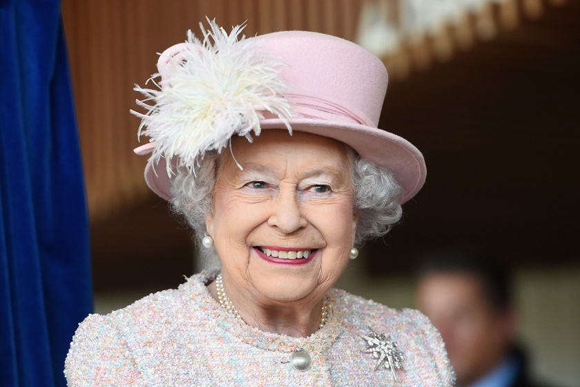 Kínos dolog történt Erzsébet királynővel - Évtizedekig titkolta a palota