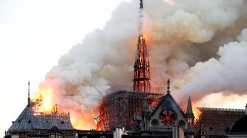 Nem értették a tűzjelzést a Notre-Dame-ban lévők, mert először hallották