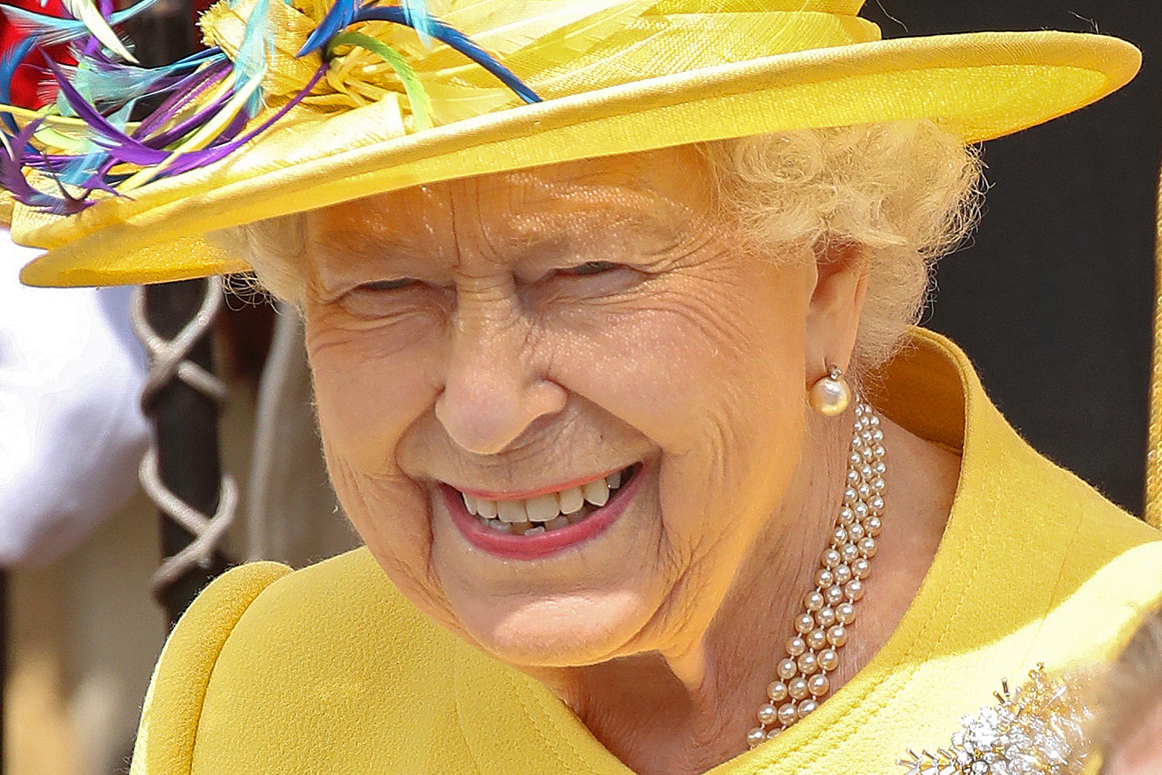 Erzsébet királynő húsvéti ruhája