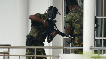 Három rendőr meghalt, amikor rajtaütöttek a Srí Lanka-i terrortámadás elkövetőin