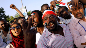 A katonai diktatúrából sem kérnek a szudániak