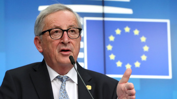 Juncker nem mondta, hogy húsvét után visszalőnek