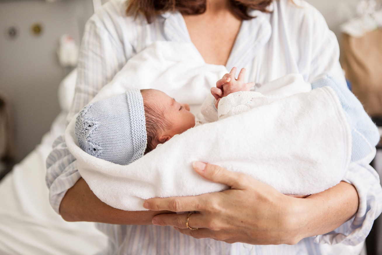 Súlycsökkentő csecsemők születés után - Normál fogyás csecsemő, Az újszülött súlya és súlyváltozása