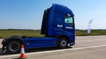Magyarországon készül a sofőr nélküli kamion