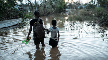 Áradás fenyegeti a ciklon sújtotta Mozambikot