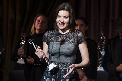 Magyar Filmdíj: a 42 éves színésznő gyönyörű csipkeruhában vette át az elismerést