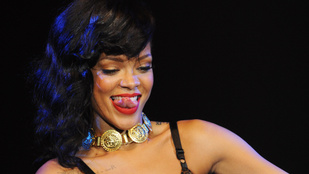 Ezen a Vouge címlapfotózáson sem fogta vissza magát Rihanna