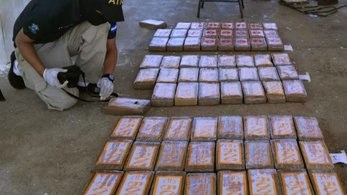 94,2 tonna kokaint foglaltak le egy nemzetközi akcióban