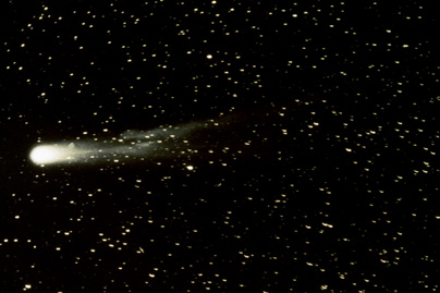 A Halley-üstökös darabjai suhannak át az égbolton: mikor kell figyelni?