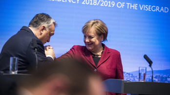 Merkel kategorikusan nemet mondott Orbánnak