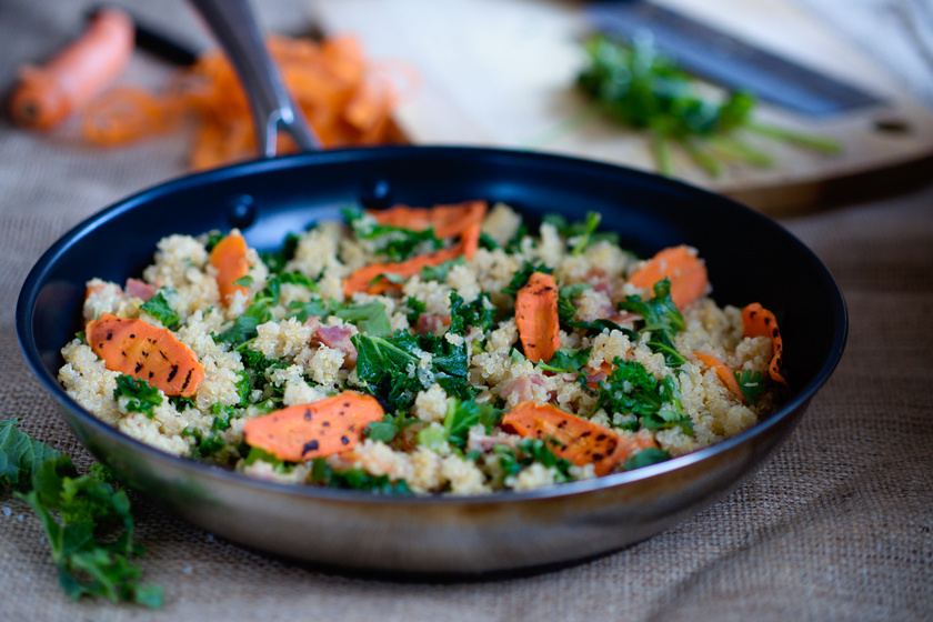 Nemcsak finom és laktató, de nagyon egészséges is: színes, zöldséges quinoasaláta
