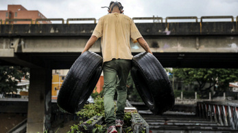 A Környezettudatos Polgár esete a ragaszkodó gumiabronccsal