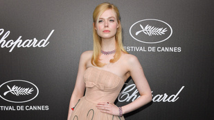 Elle Fanningre annyira szűk volt ez a ruha, hogy elájult Cannes-ban a díszvacsorán