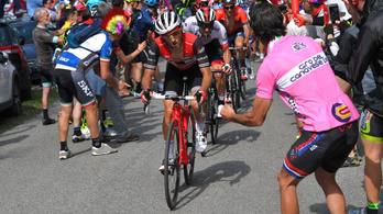 Már a nagy hegyek előtt bevadult a Giro d'Italia