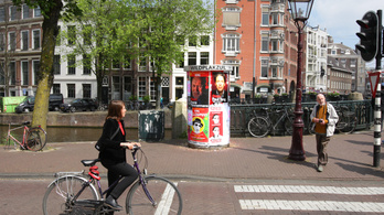 Exit poll: Timmermans pártja nyeri az EP-választást Hollandiában