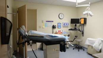 Mégsem zár be Missouri állam utolsó abortuszklinikája