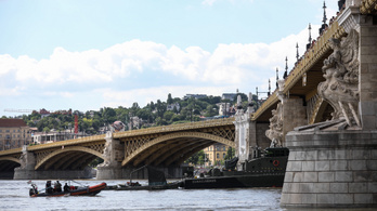 Több mint 20 centimétert apadt a Duna Budapesten