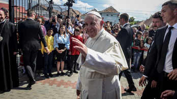 Ferenc pápa bocsánatot kért a cigányoktól Erdélyben