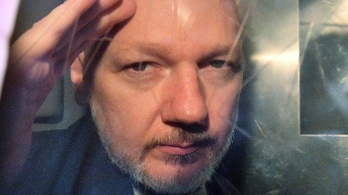 A svédek egyelőre nem vetetik őrizetbe Assange-t