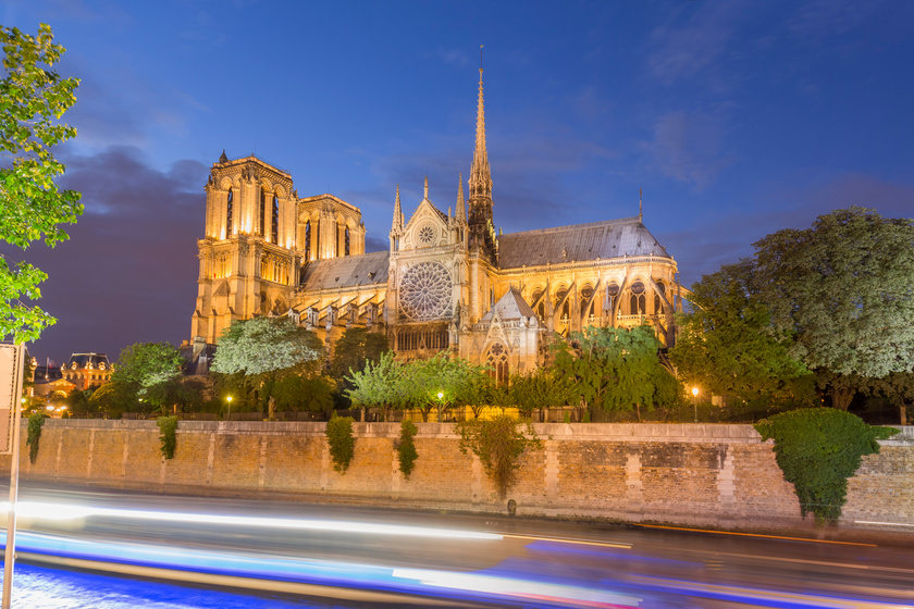 Vita a Notre Dame felújítása körül: a főépítész nem ért egyet az elnökkel