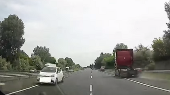 Így kerülte el a balesetet az M7-esen 120-szal a forgalommal szemben menő autó