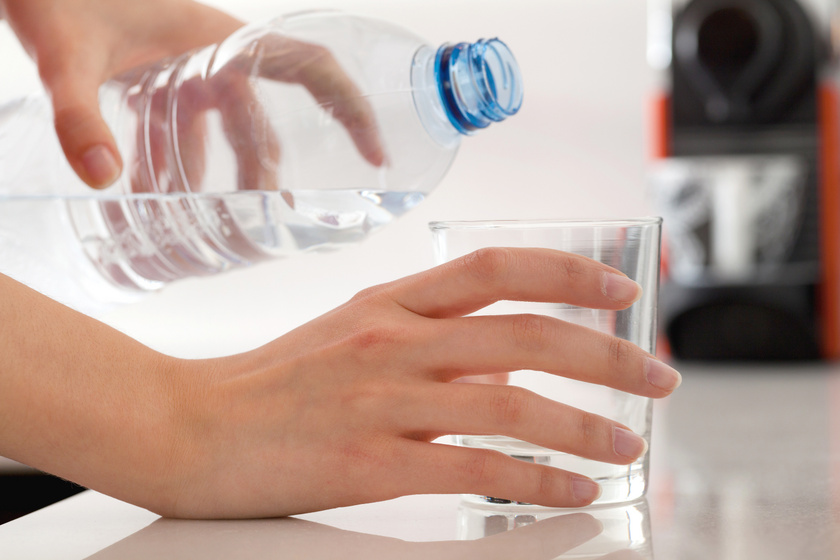 Károsabb a palackozott víz, mint hinnéd: ennél még a csapvíz is egészségesebb