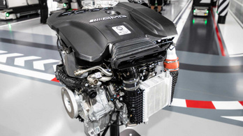 Az AMG túllépi a 200 lóerőt literenként