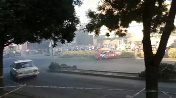 A levezető körön csapódott egy autó a nézők közé a tótkomlósi rallyn