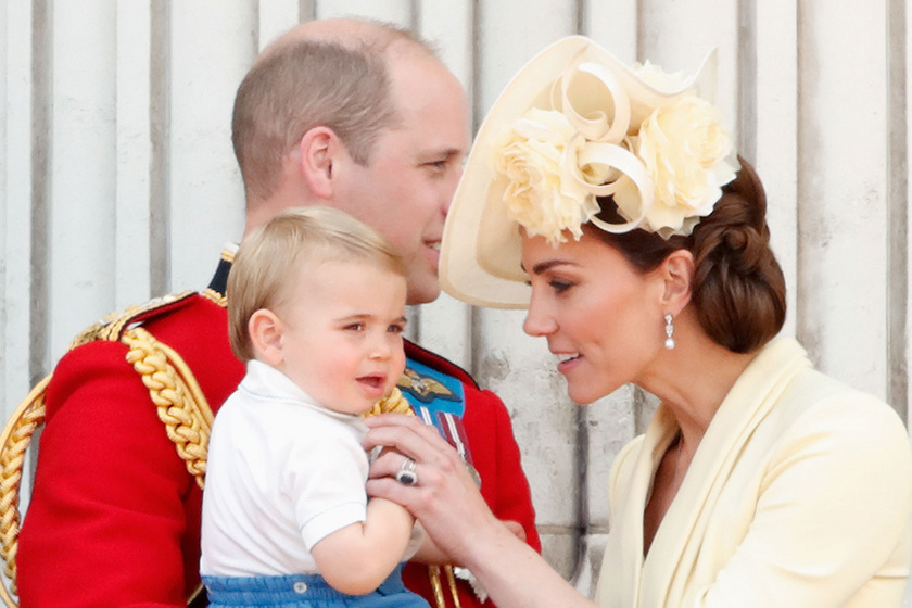 Lajos herceg ellopta a show-t - Katalin hercegné fintorgó kisfiánál nincs ma cukibb