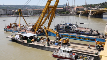 The Hableány was lifted from the Danube