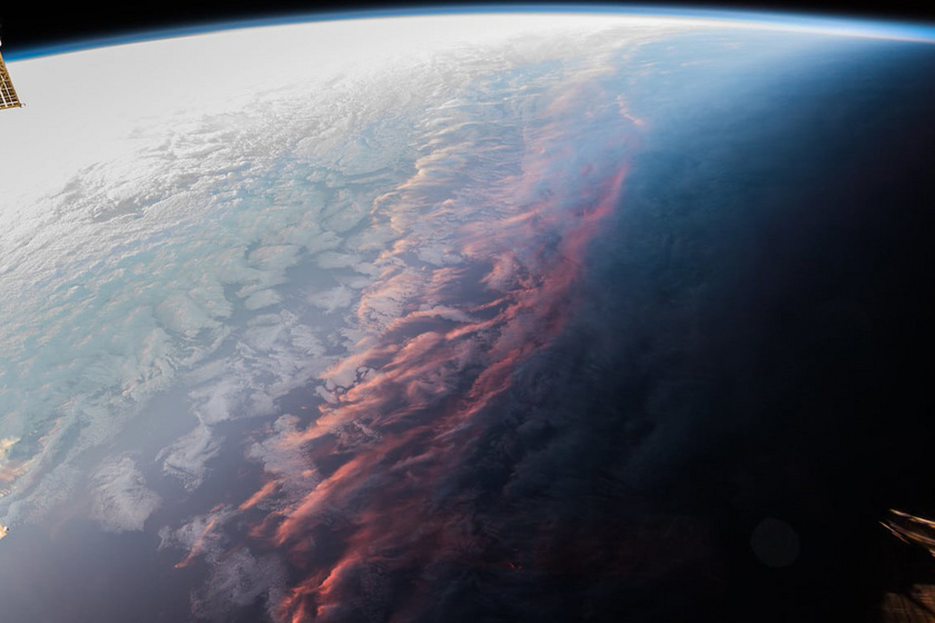 Hogy fest a napnyugta az űrből? Lenyűgöző felvételeket készített az űrhajós