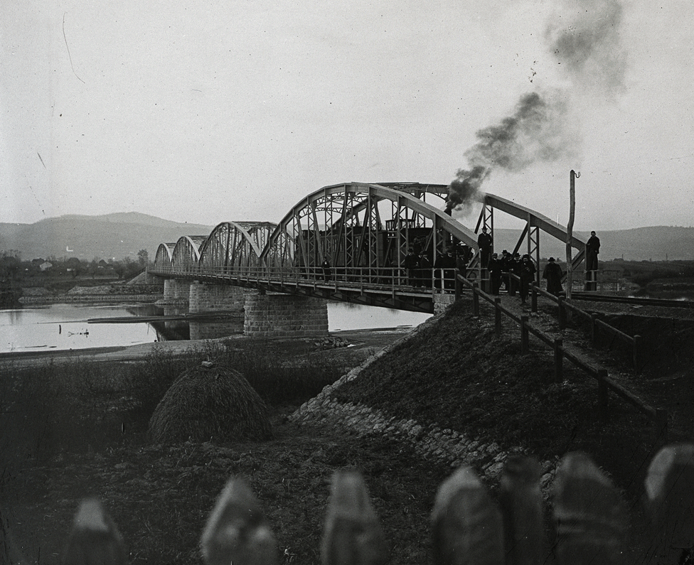 Az erdélyi Algyógy és Gyalmár települések közötti vashíd a Maroson, 1901