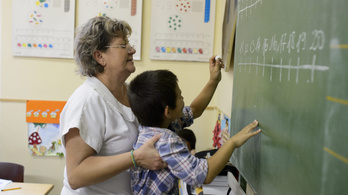 OECD-felmérés: Elöregedtek a magyar tanárok