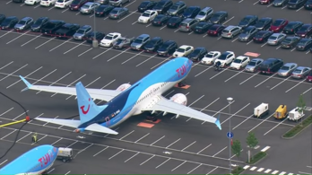 Annyi Boeing 737 MAX vár javításra, hogy a dolgozói parkolóba is tettek párat