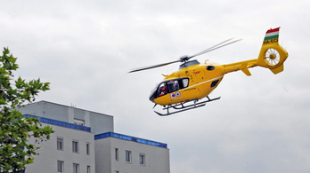 Megrázott az áram egy kisgyereket egy palkonyai vendégházban, mentőhelikopter vitte kórházba