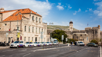 Hamarosan csak elektromos taxik lehetnek Dubrovnikban
