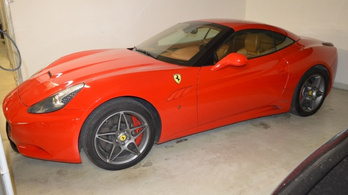 Ferrarikat béreltek Spanyolországban, majd az autókat eladták Magyarországon