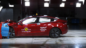Az EuroNCAP is megtörte a Tesla Model 3-ast