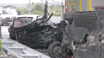 Magyar autósokat tarolt le egy BMW-s egy horvát autópálya kapujánál