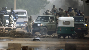 Élőben közvetített vérontás gyengítette meg a szudáni hadurat