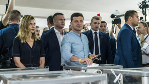 Az újonc elnöki párt győzött Ukrajnában
