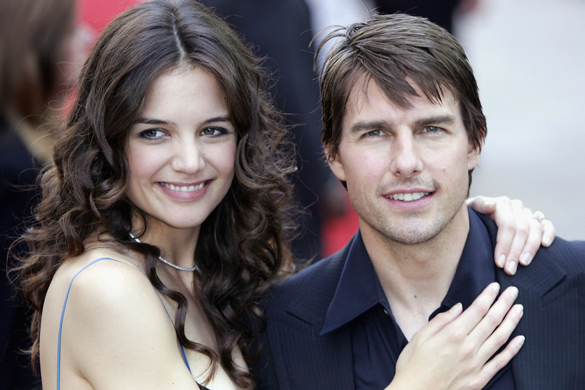 Gyönyörű kamasz lett Tom Cruise és Katie Holmes lánya - Surit fodros ruhában kapták le a fotósok