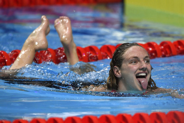 A győztes Hosszú Katinka a női 200 méteres vegyesúszás döntője után a 17. vizes világbajnokságon a Duna Arénában 2017. július 24-én